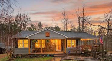 2586 W HOOVER RD, HAYWOOD, Virginia 22722, 3 Bedrooms Bedrooms, ,2 BathroomsBathrooms,Residential,2586 W HOOVER RD,VAMA2002666 MLS # VAMA2002666