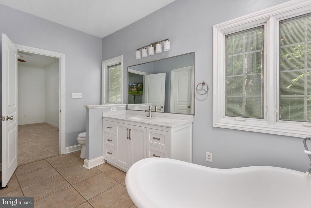 197 OAKLEIGH LN, BUMPASS, Virginia 23024, 5 Bedrooms Bedrooms, ,3 BathroomsBathrooms,Residential,197 OAKLEIGH LN,VALA2009726 MLS # VALA2009726