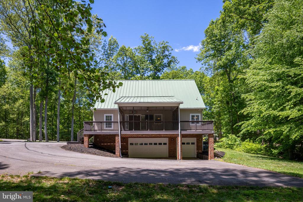 197 OAKLEIGH LN, BUMPASS, Virginia 23024, 5 Bedrooms Bedrooms, ,3 BathroomsBathrooms,Residential,197 OAKLEIGH LN,VALA2009726 MLS # VALA2009726