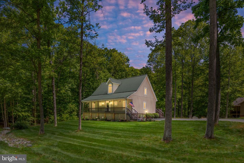 197 OAKLEIGH LN, BUMPASS, Virginia 23024, 5 Bedrooms Bedrooms, ,3 BathroomsBathrooms,Residential,197 OAKLEIGH LN,VALA2009726 MLS # VALA2009726