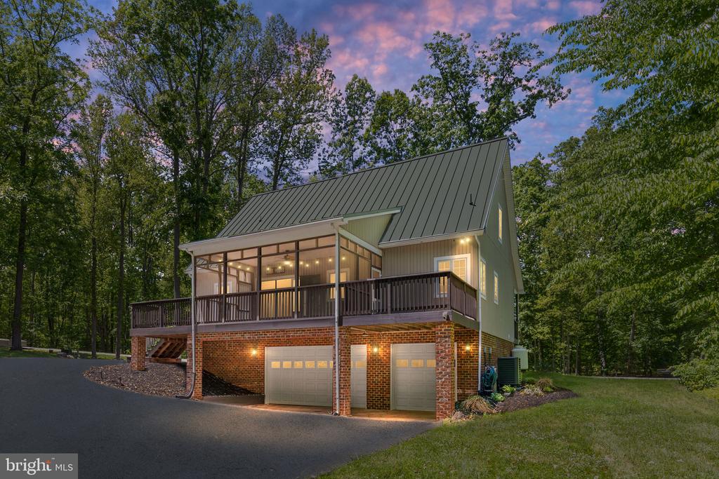 197 OAKLEIGH LN, BUMPASS, Virginia 23024, 5 Bedrooms Bedrooms, ,3 BathroomsBathrooms,Residential,197 OAKLEIGH LN,VALA2009726 MLS # VALA2009726