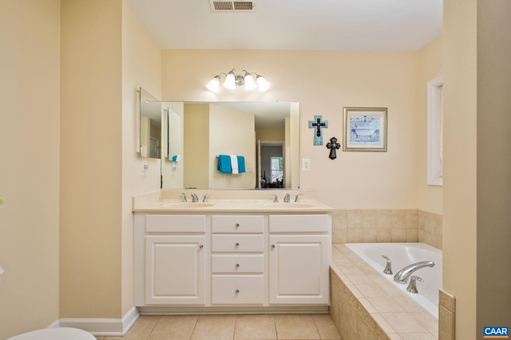 35 PINEY LOOP, ZION CROSSROADS, Virginia 22942, 4 Bedrooms Bedrooms, ,2 BathroomsBathrooms,Residential,35 PINEY LOOP,676370 MLS # 676370