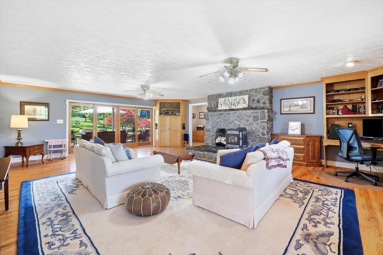 194 DEEP MEADOW DR, FISHERSVILLE, Virginia 22939, 4 Bedrooms Bedrooms, ,3 BathroomsBathrooms,Residential,194 DEEP MEADOW DR,676956 MLS # 676956