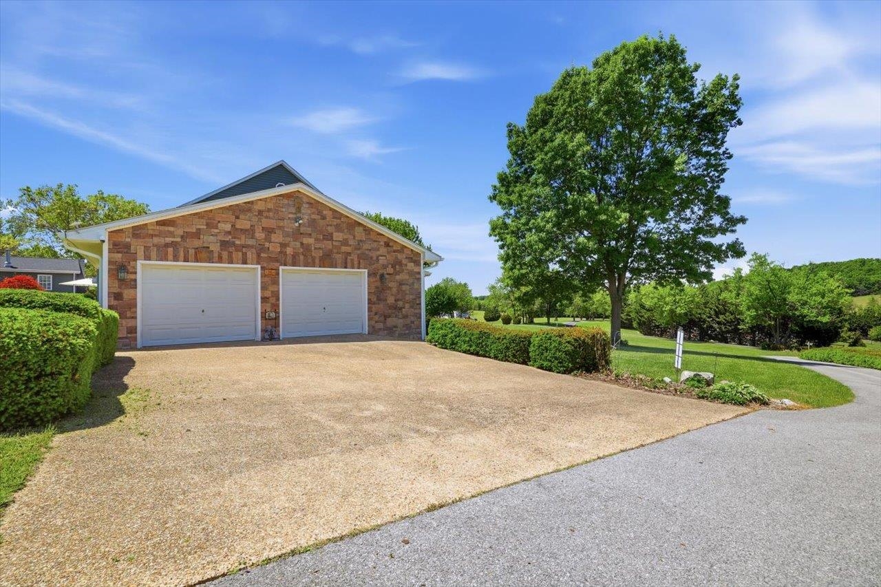 194 DEEP MEADOW DR, FISHERSVILLE, Virginia 22939, 4 Bedrooms Bedrooms, ,3 BathroomsBathrooms,Residential,194 DEEP MEADOW DR,676956 MLS # 676956