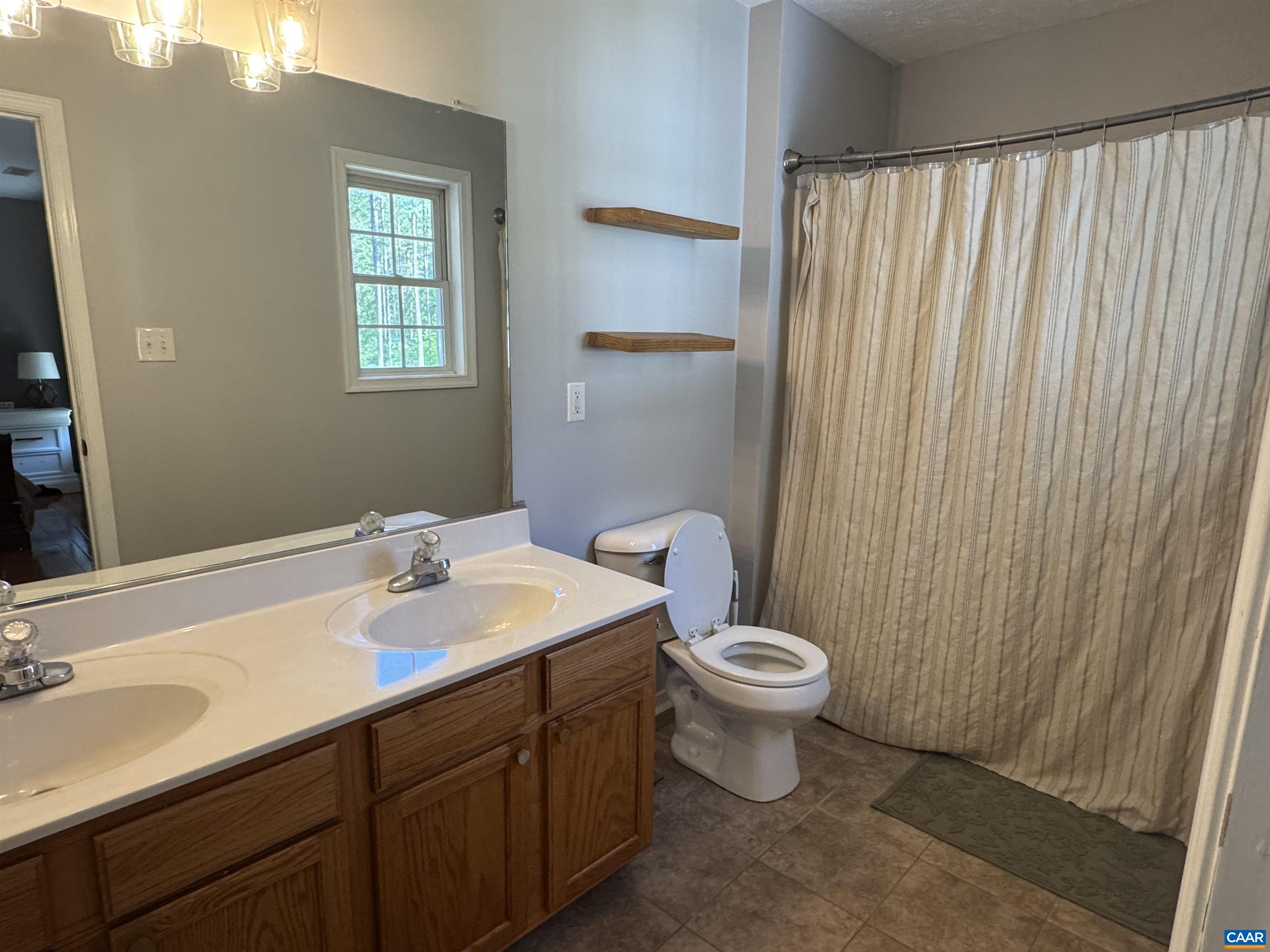 1121 HARDWARE RD, SCOTTSVILLE, Virginia 24590, 3 Bedrooms Bedrooms, ,2 BathroomsBathrooms,Residential,1121 HARDWARE RD,676810 MLS # 676810