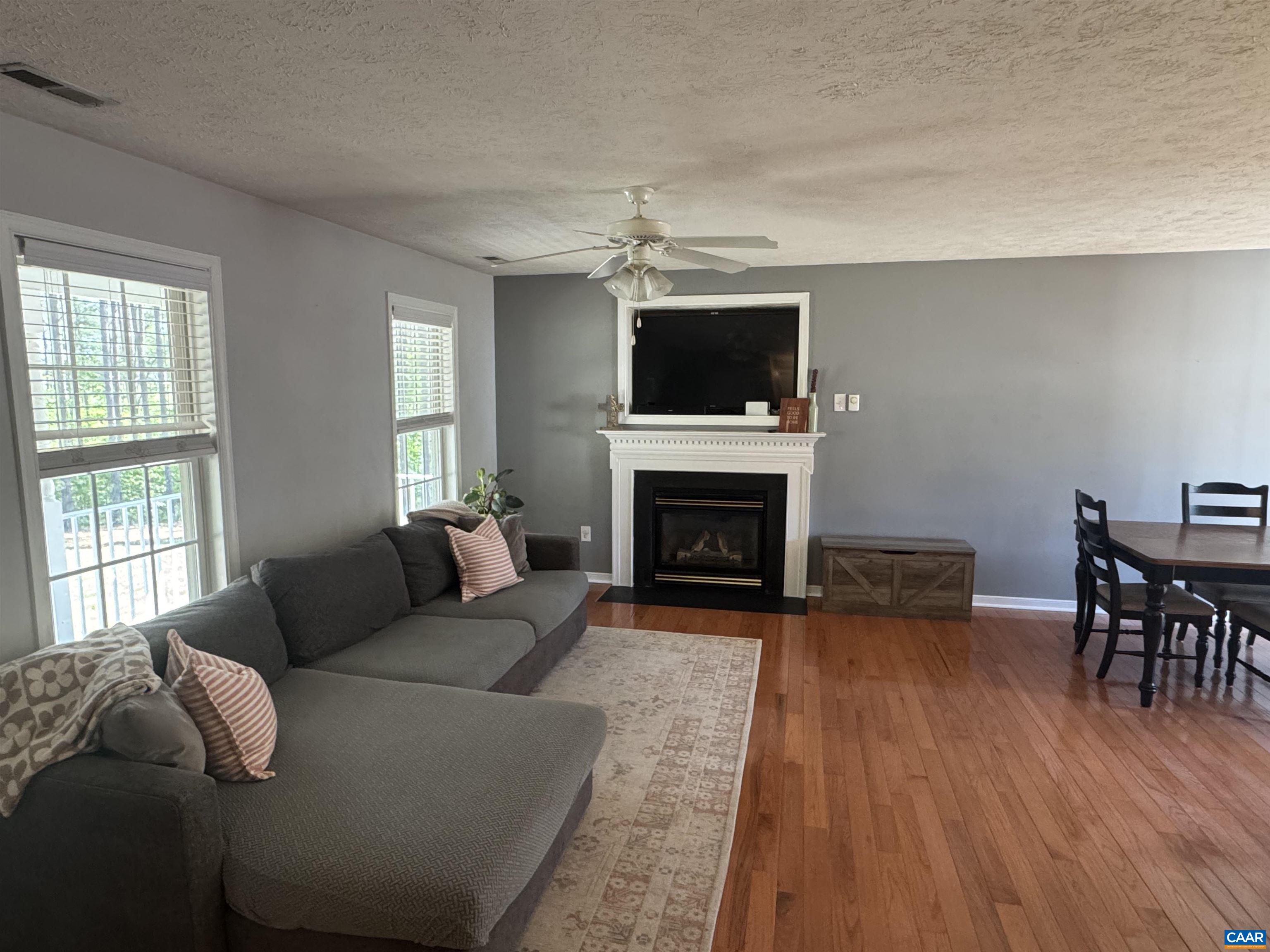 1121 HARDWARE RD, SCOTTSVILLE, Virginia 24590, 3 Bedrooms Bedrooms, ,2 BathroomsBathrooms,Residential,1121 HARDWARE RD,676810 MLS # 676810