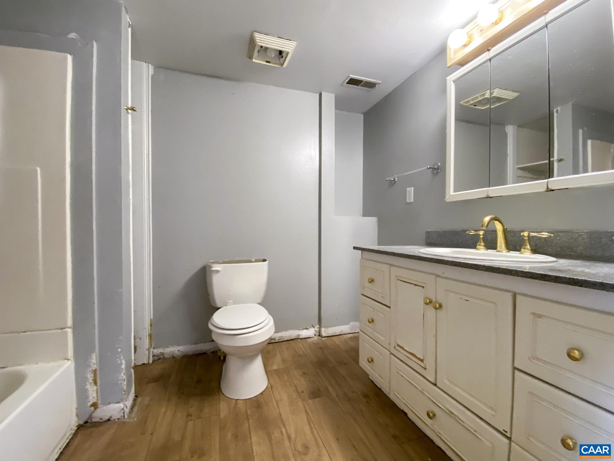 405 E KING ST, GORDONSVILLE, Virginia 22942, 3 Bedrooms Bedrooms, ,2 BathroomsBathrooms,Residential,405 E KING ST,676957 MLS # 676957 405 E KING ST, GORDONSVILLE, Virginia 22942, 3 Bedrooms Bedrooms, ,2 BathroomsBathrooms,Residential,405 E KING ST,676957 MLS # 676957