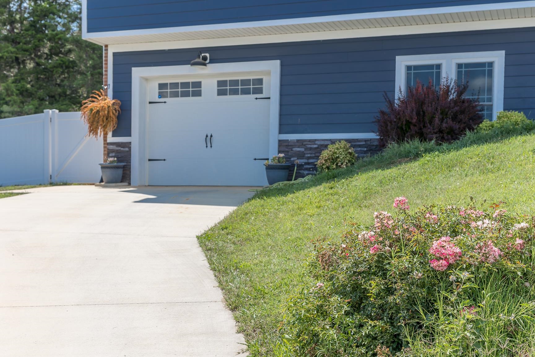 123 BEAUREGARD DR, STAUNTON, Virginia 24401, 3 Bedrooms Bedrooms, ,3 BathroomsBathrooms,Residential,123 BEAUREGARD DR,676958 MLS # 676958