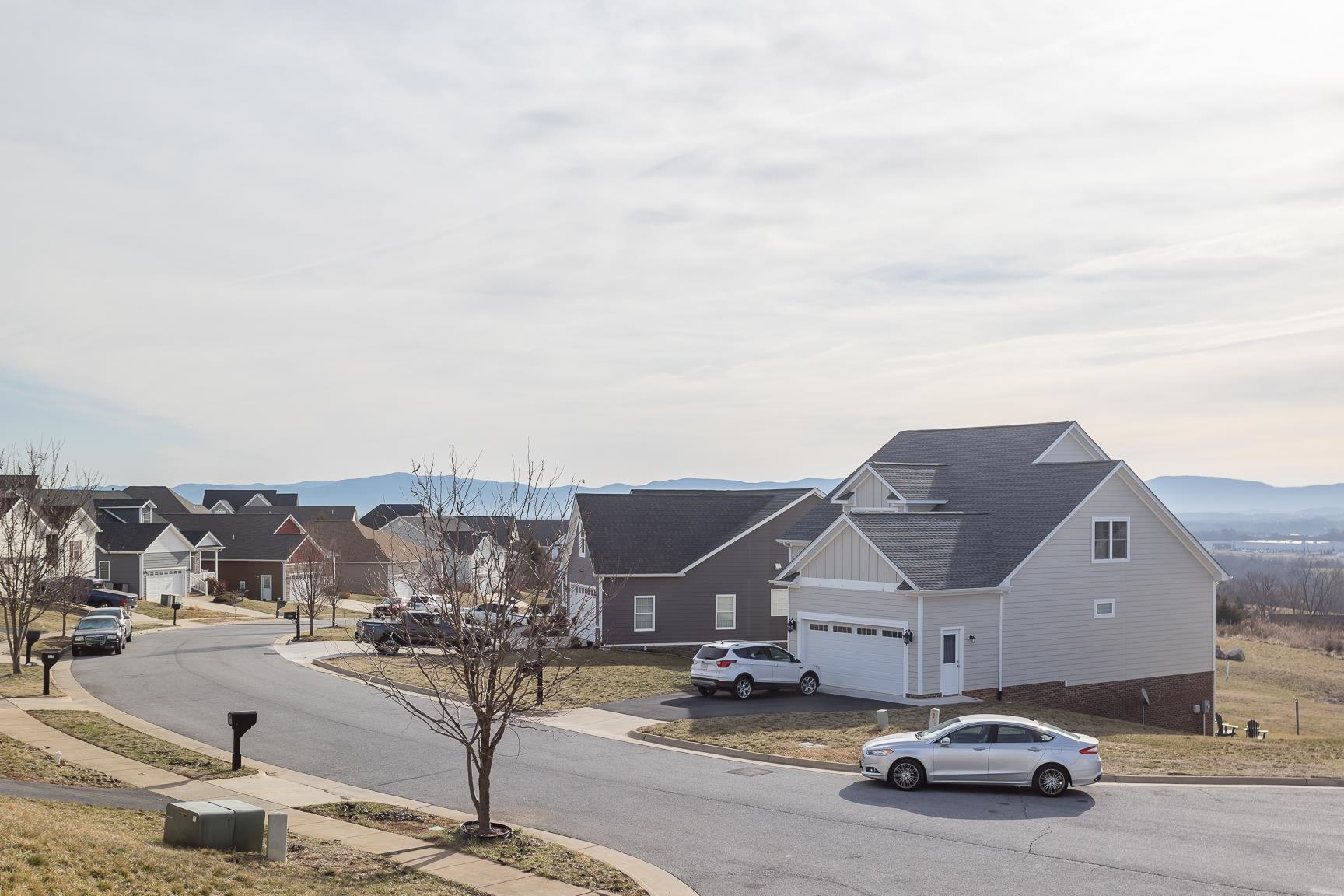 123 BEAUREGARD DR, STAUNTON, Virginia 24401, 3 Bedrooms Bedrooms, ,3 BathroomsBathrooms,Residential,123 BEAUREGARD DR,676958 MLS # 676958
