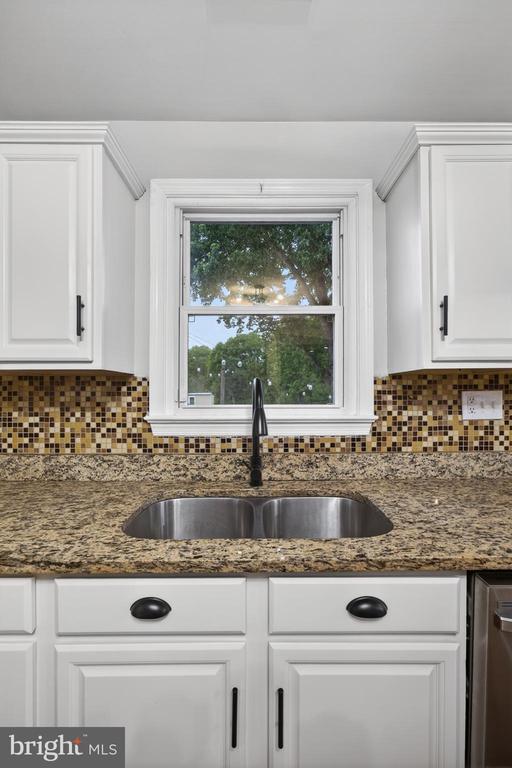 13656 POST OAK RD, SPOTSYLVANIA, Virginia 22551, 3 Bedrooms Bedrooms, ,2 BathroomsBathrooms,Residential,13656 POST OAK RD,VASP2041434 MLS # VASP2041434