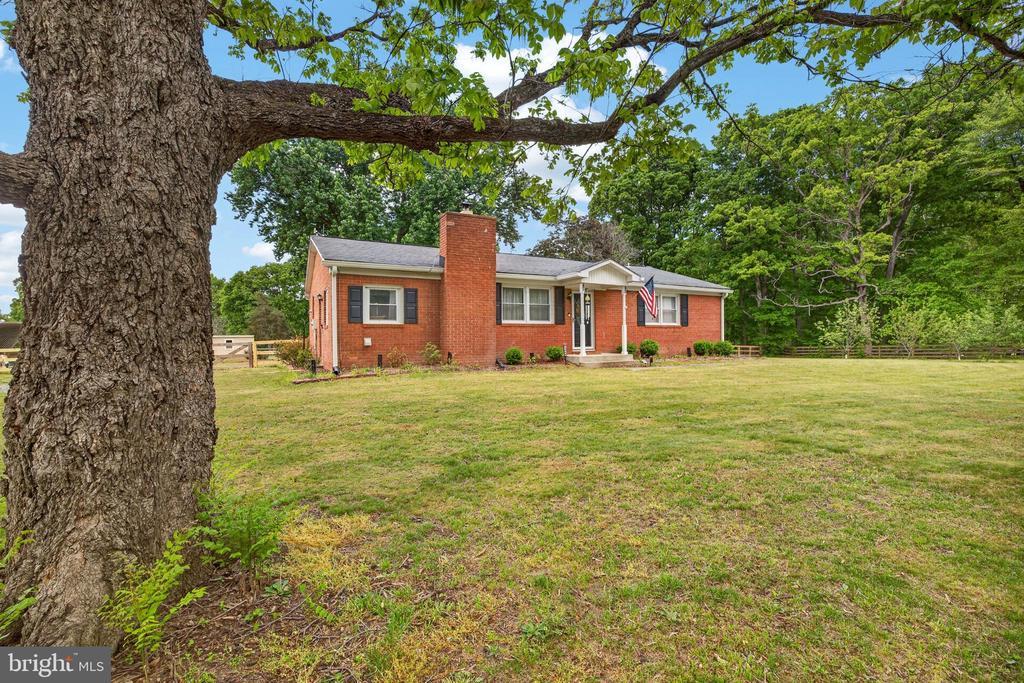 13656 POST OAK RD, SPOTSYLVANIA, Virginia 22551, 3 Bedrooms Bedrooms, ,2 BathroomsBathrooms,Residential,13656 POST OAK RD,VASP2041434 MLS # VASP2041434