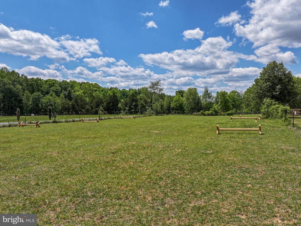 13656 POST OAK RD, SPOTSYLVANIA, Virginia 22551, 3 Bedrooms Bedrooms, ,2 BathroomsBathrooms,Residential,13656 POST OAK RD,VASP2041434 MLS # VASP2041434