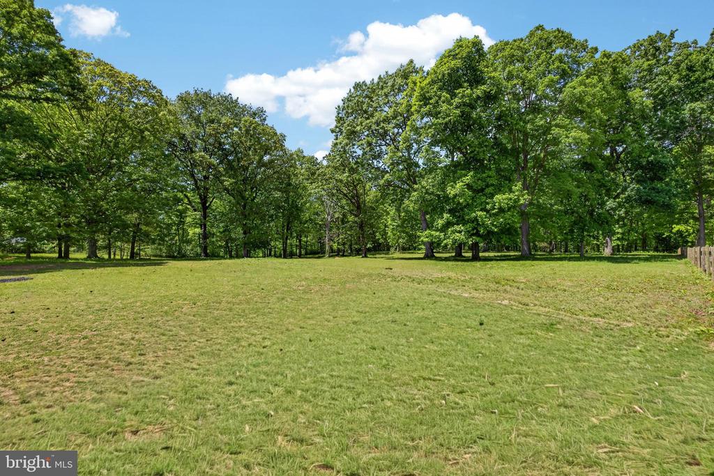 13656 POST OAK RD, SPOTSYLVANIA, Virginia 22551, 3 Bedrooms Bedrooms, ,2 BathroomsBathrooms,Residential,13656 POST OAK RD,VASP2041434 MLS # VASP2041434