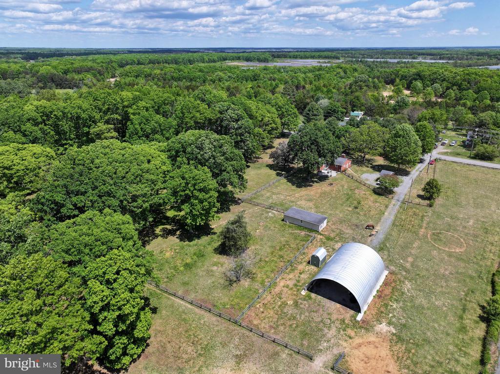13656 POST OAK RD, SPOTSYLVANIA, Virginia 22551, 3 Bedrooms Bedrooms, ,2 BathroomsBathrooms,Residential,13656 POST OAK RD,VASP2041434 MLS # VASP2041434