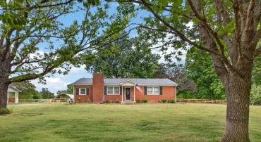 13656 POST OAK RD, SPOTSYLVANIA, Virginia 22551, 3 Bedrooms Bedrooms, ,2 BathroomsBathrooms,Residential,13656 POST OAK RD,VASP2041434 MLS # VASP2041434