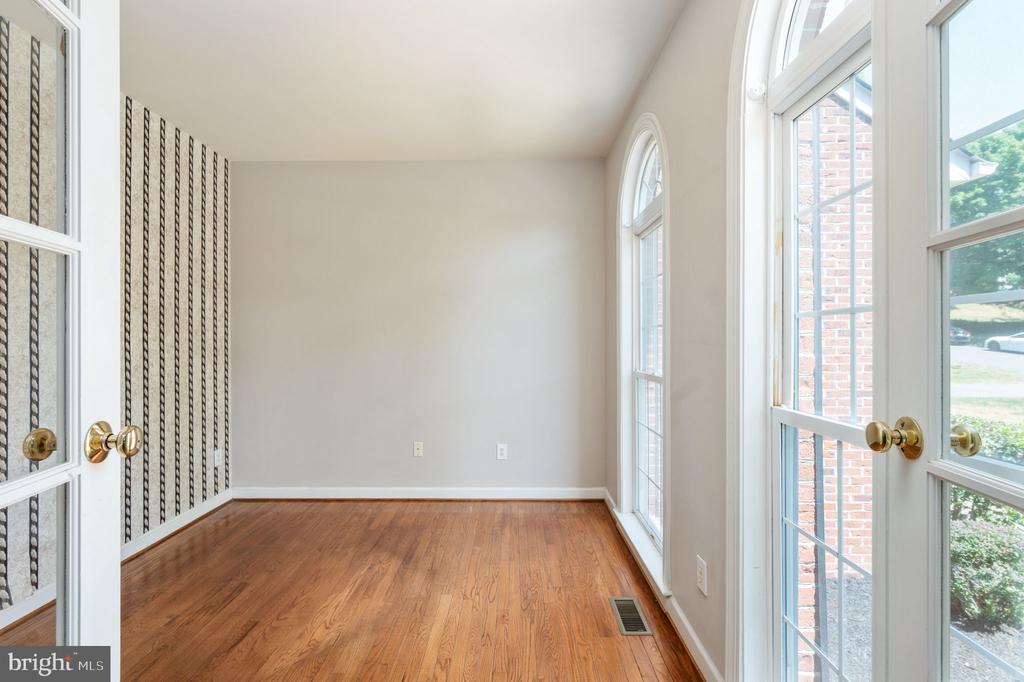 12814 WILLOW POINT DR, FREDERICKSBURG, Virginia 22408, 4 Bedrooms Bedrooms, ,3 BathroomsBathrooms,Residential,12814 WILLOW POINT DR,VASP2041642 MLS # VASP2041642