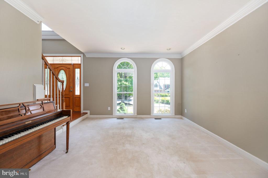 12814 WILLOW POINT DR, FREDERICKSBURG, Virginia 22408, 4 Bedrooms Bedrooms, ,3 BathroomsBathrooms,Residential,12814 WILLOW POINT DR,VASP2041642 MLS # VASP2041642