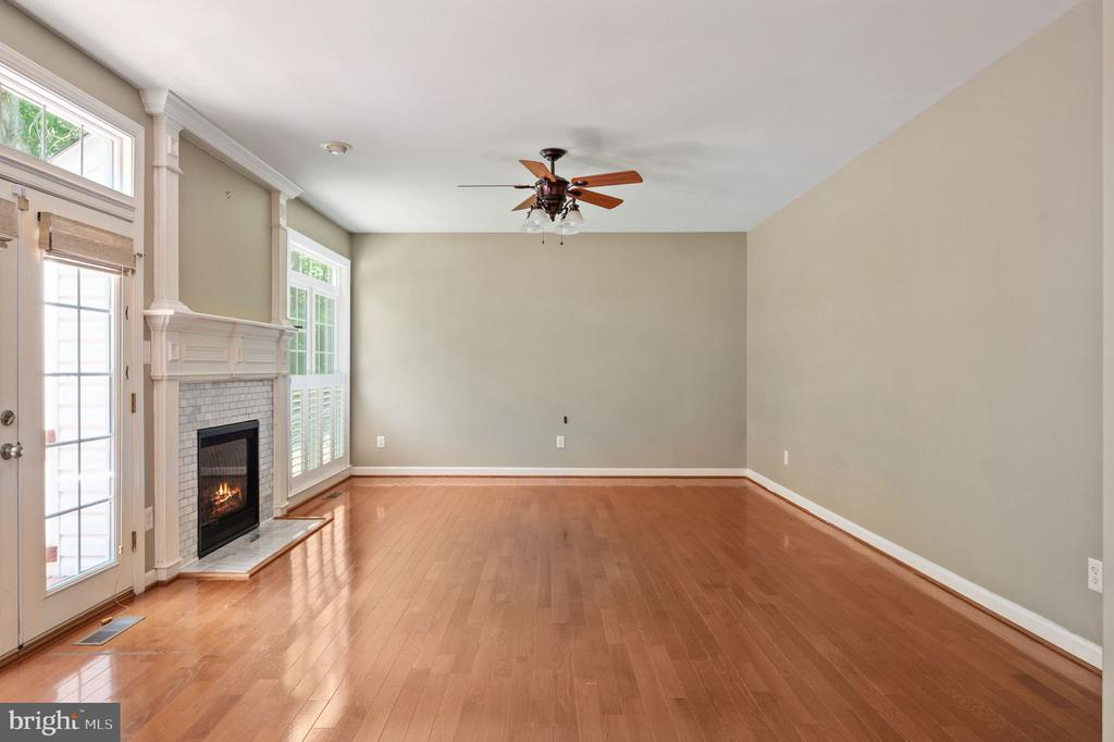 12814 WILLOW POINT DR, FREDERICKSBURG, Virginia 22408, 4 Bedrooms Bedrooms, ,3 BathroomsBathrooms,Residential,12814 WILLOW POINT DR,VASP2041642 MLS # VASP2041642