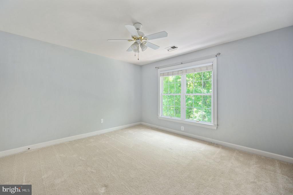 12814 WILLOW POINT DR, FREDERICKSBURG, Virginia 22408, 4 Bedrooms Bedrooms, ,3 BathroomsBathrooms,Residential,12814 WILLOW POINT DR,VASP2041642 MLS # VASP2041642
