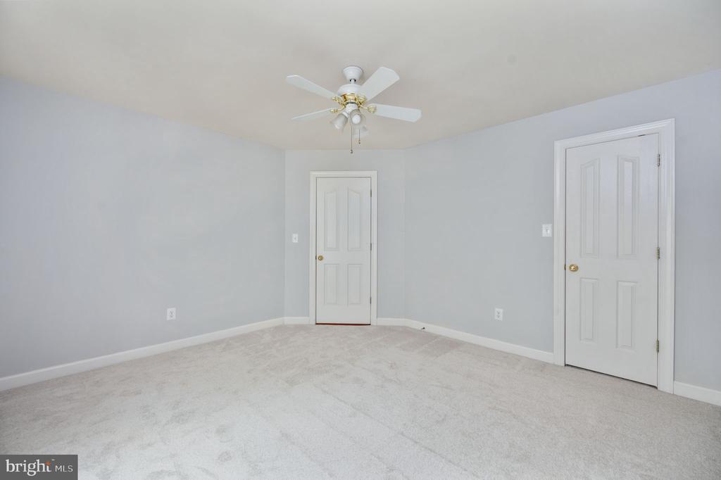 12814 WILLOW POINT DR, FREDERICKSBURG, Virginia 22408, 4 Bedrooms Bedrooms, ,3 BathroomsBathrooms,Residential,12814 WILLOW POINT DR,VASP2041642 MLS # VASP2041642