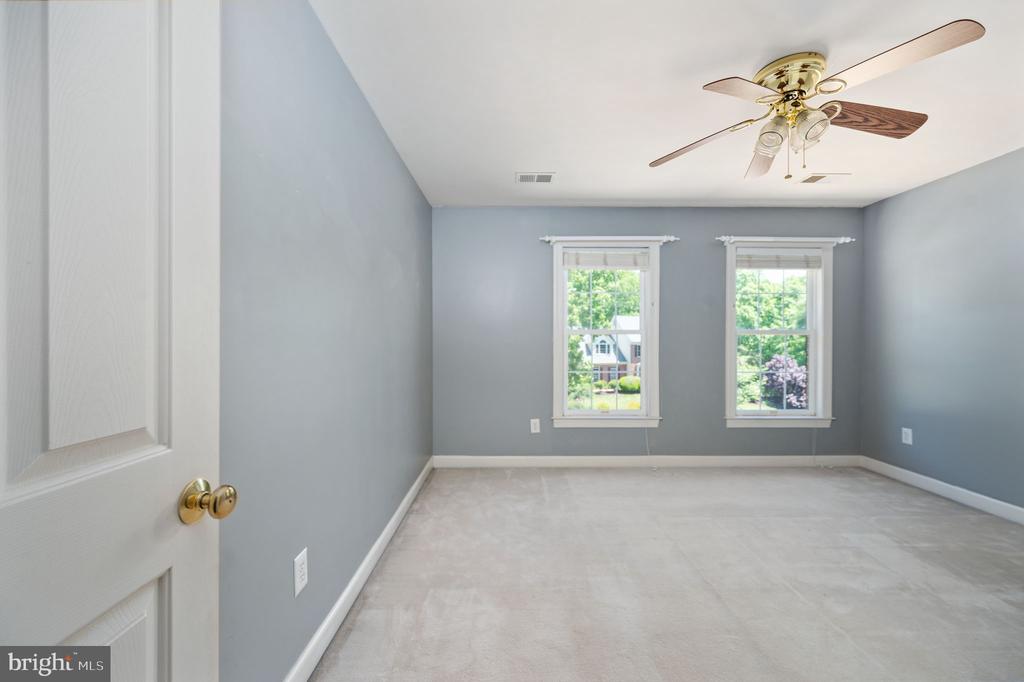 12814 WILLOW POINT DR, FREDERICKSBURG, Virginia 22408, 4 Bedrooms Bedrooms, ,3 BathroomsBathrooms,Residential,12814 WILLOW POINT DR,VASP2041642 MLS # VASP2041642