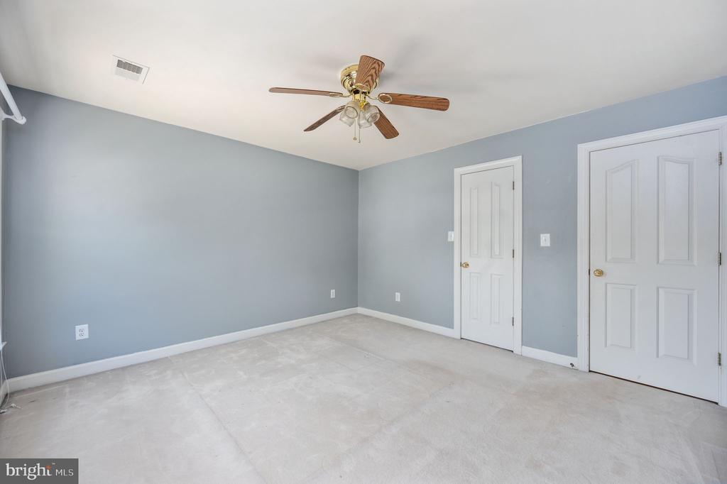 12814 WILLOW POINT DR, FREDERICKSBURG, Virginia 22408, 4 Bedrooms Bedrooms, ,3 BathroomsBathrooms,Residential,12814 WILLOW POINT DR,VASP2041642 MLS # VASP2041642