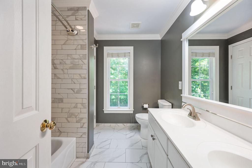 12814 WILLOW POINT DR, FREDERICKSBURG, Virginia 22408, 4 Bedrooms Bedrooms, ,3 BathroomsBathrooms,Residential,12814 WILLOW POINT DR,VASP2041642 MLS # VASP2041642