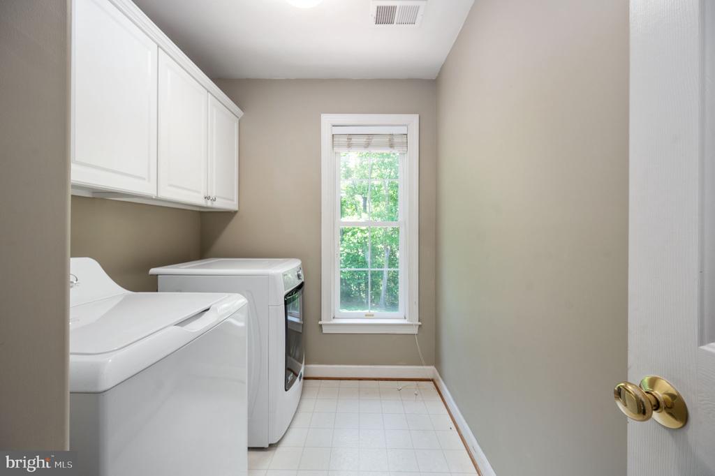 12814 WILLOW POINT DR, FREDERICKSBURG, Virginia 22408, 4 Bedrooms Bedrooms, ,3 BathroomsBathrooms,Residential,12814 WILLOW POINT DR,VASP2041642 MLS # VASP2041642
