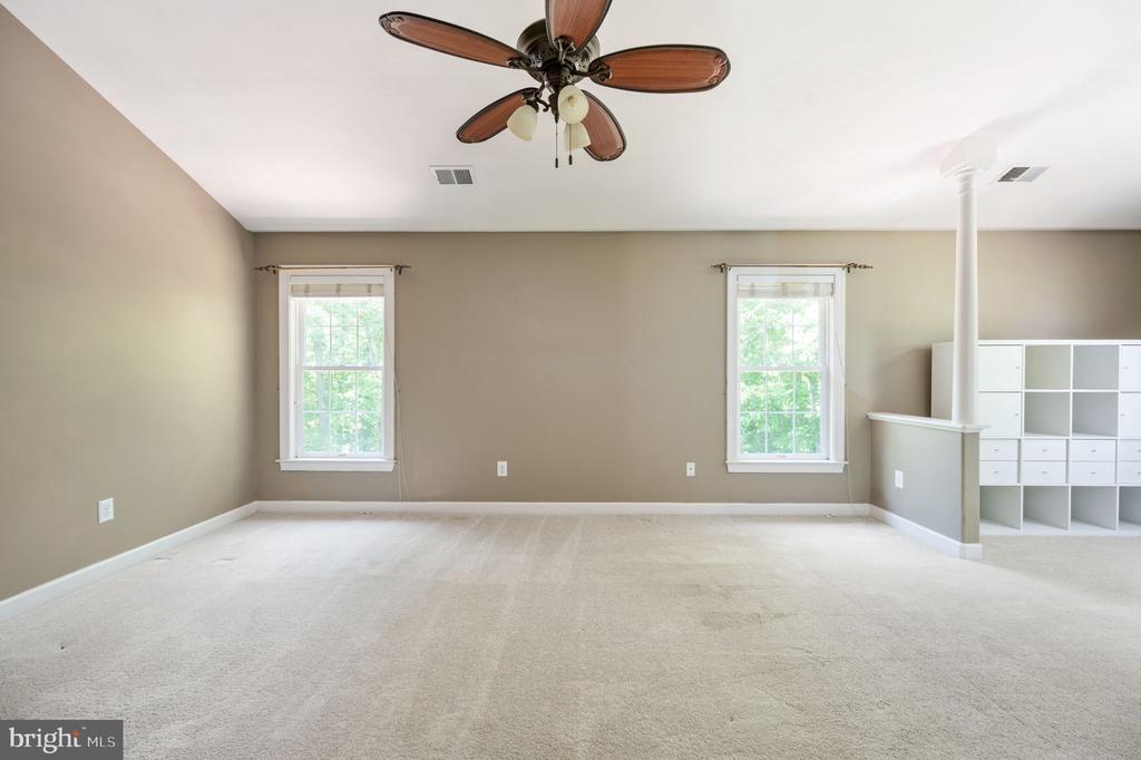 12814 WILLOW POINT DR, FREDERICKSBURG, Virginia 22408, 4 Bedrooms Bedrooms, ,3 BathroomsBathrooms,Residential,12814 WILLOW POINT DR,VASP2041642 MLS # VASP2041642