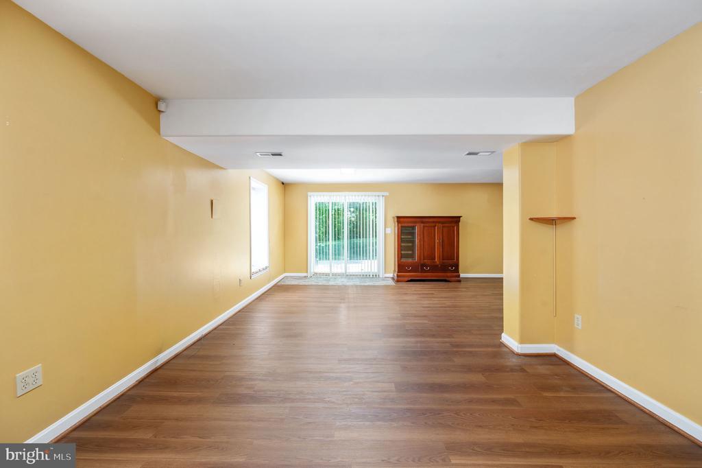 12814 WILLOW POINT DR, FREDERICKSBURG, Virginia 22408, 4 Bedrooms Bedrooms, ,3 BathroomsBathrooms,Residential,12814 WILLOW POINT DR,VASP2041642 MLS # VASP2041642