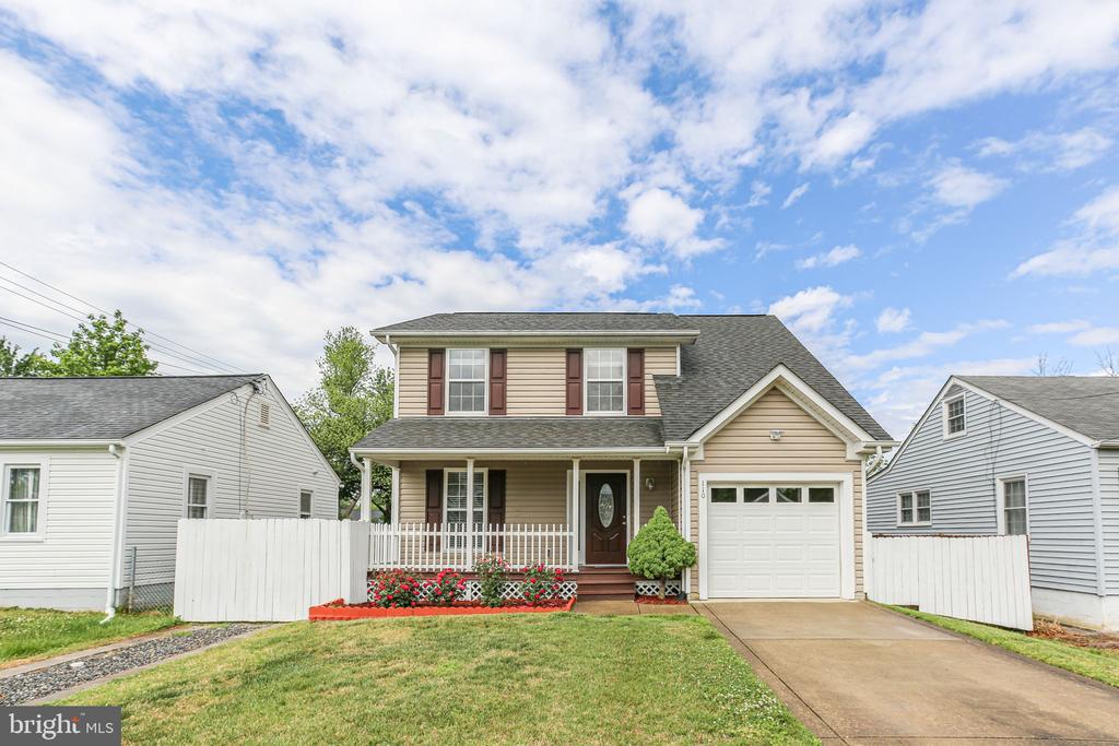 110 MOSBY ST, FREDERICKSBURG, Virginia 22408, 4 Bedrooms Bedrooms, ,2 BathroomsBathrooms,Residential,110 MOSBY ST,VASP2041716 MLS # VASP2041716