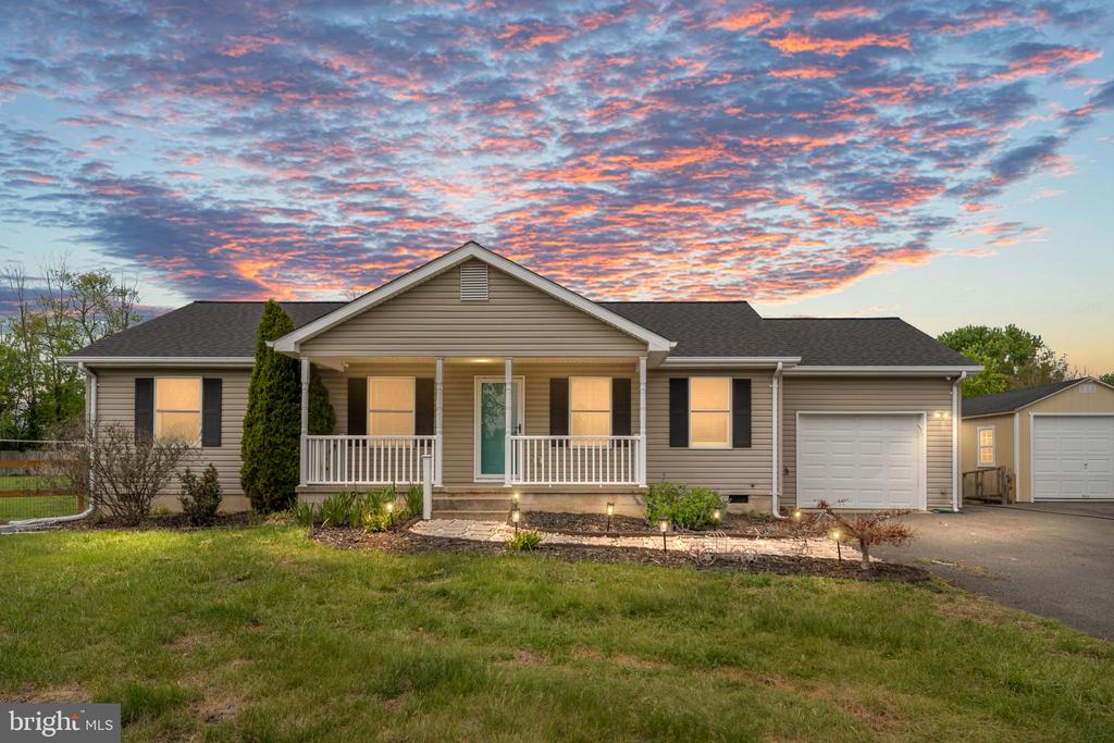 11211 WOLFE CT, BEALETON, Virginia 22712, 3 Bedrooms Bedrooms, ,2 BathroomsBathrooms,Residential,11211 WOLFE CT,VAFQ2021988 MLS # VAFQ2021988