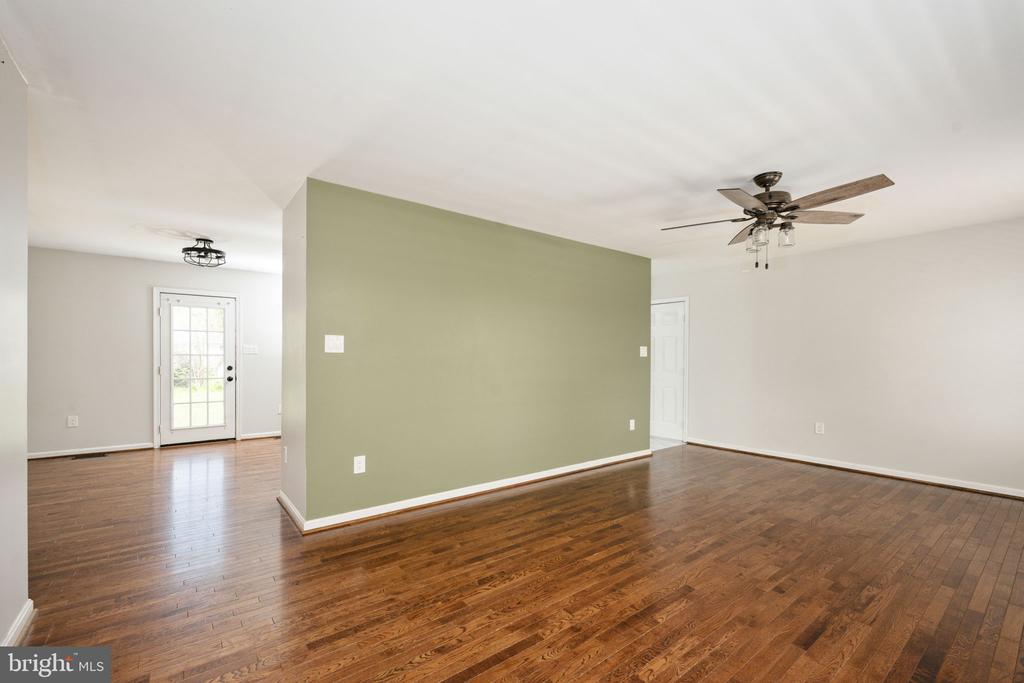 11211 WOLFE CT, BEALETON, Virginia 22712, 3 Bedrooms Bedrooms, ,2 BathroomsBathrooms,Residential,11211 WOLFE CT,VAFQ2021988 MLS # VAFQ2021988