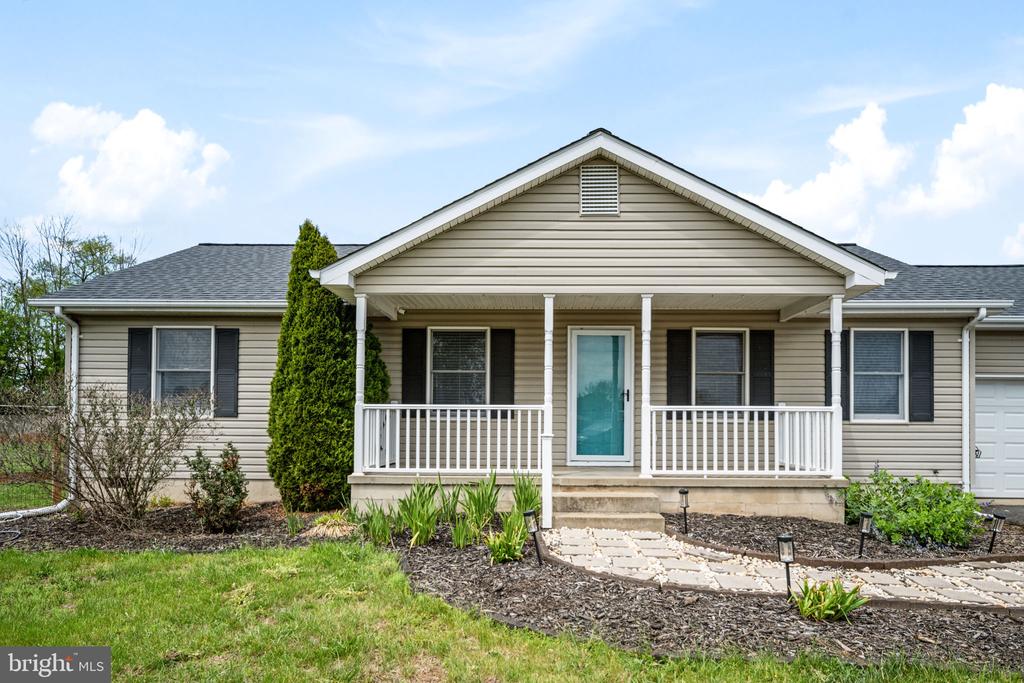 11211 WOLFE CT, BEALETON, Virginia 22712, 3 Bedrooms Bedrooms, ,2 BathroomsBathrooms,Residential,11211 WOLFE CT,VAFQ2021988 MLS # VAFQ2021988