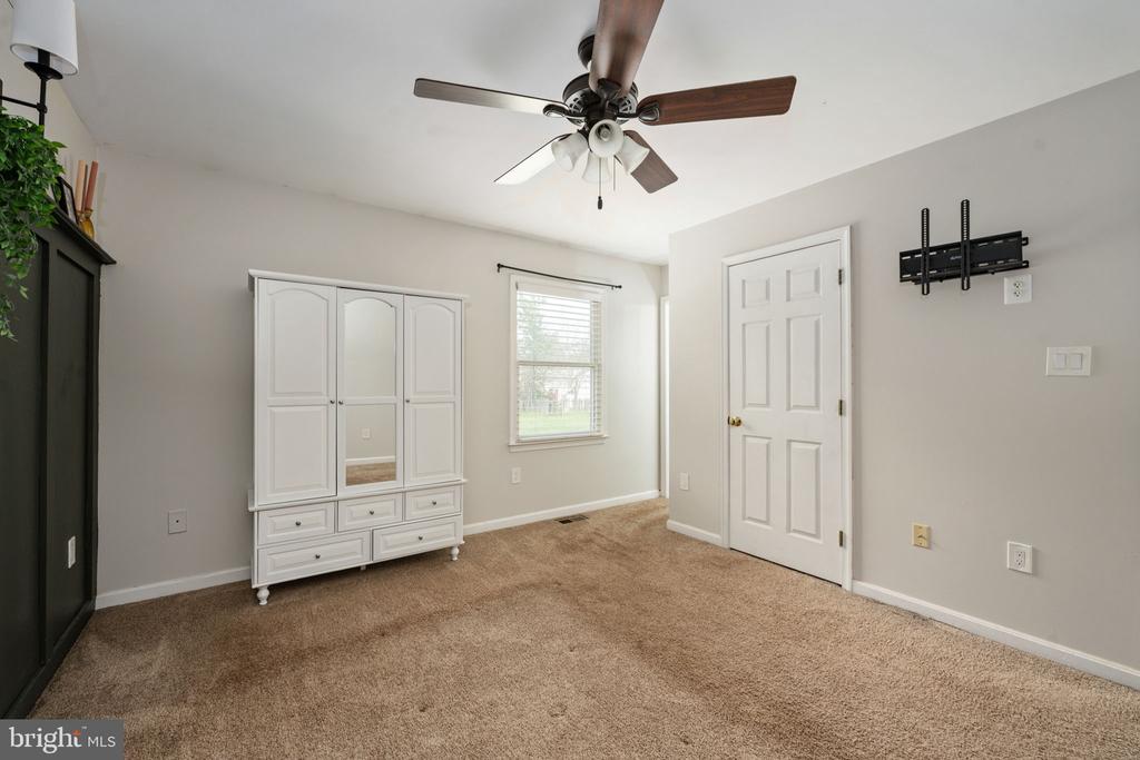 11211 WOLFE CT, BEALETON, Virginia 22712, 3 Bedrooms Bedrooms, ,2 BathroomsBathrooms,Residential,11211 WOLFE CT,VAFQ2021988 MLS # VAFQ2021988