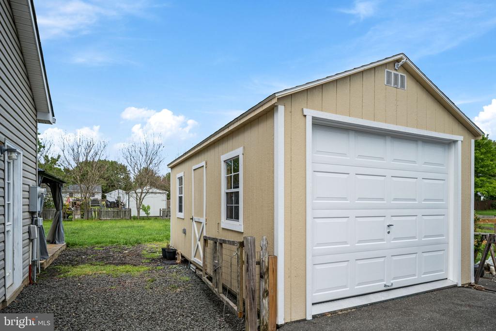 11211 WOLFE CT, BEALETON, Virginia 22712, 3 Bedrooms Bedrooms, ,2 BathroomsBathrooms,Residential,11211 WOLFE CT,VAFQ2021988 MLS # VAFQ2021988
