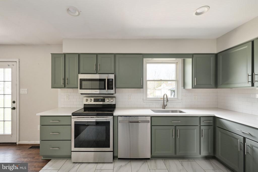 11211 WOLFE CT, BEALETON, Virginia 22712, 3 Bedrooms Bedrooms, ,2 BathroomsBathrooms,Residential,11211 WOLFE CT,VAFQ2021988 MLS # VAFQ2021988