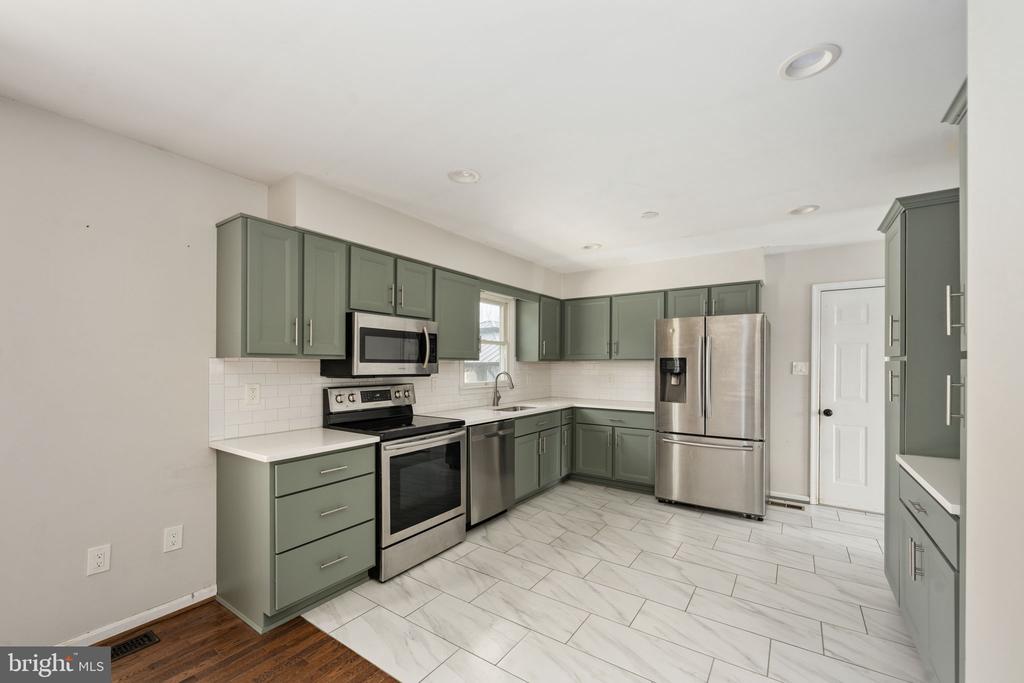 11211 WOLFE CT, BEALETON, Virginia 22712, 3 Bedrooms Bedrooms, ,2 BathroomsBathrooms,Residential,11211 WOLFE CT,VAFQ2021988 MLS # VAFQ2021988
