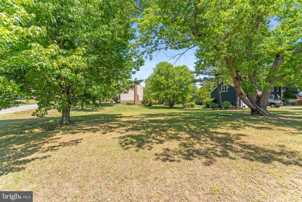 11301 BEAUCLAIRE BLVD, FREDERICKSBURG, Virginia 22408, 5 Bedrooms Bedrooms, ,3 BathroomsBathrooms,Residential,11301 BEAUCLAIRE BLVD,VASP2041678 MLS # VASP2041678