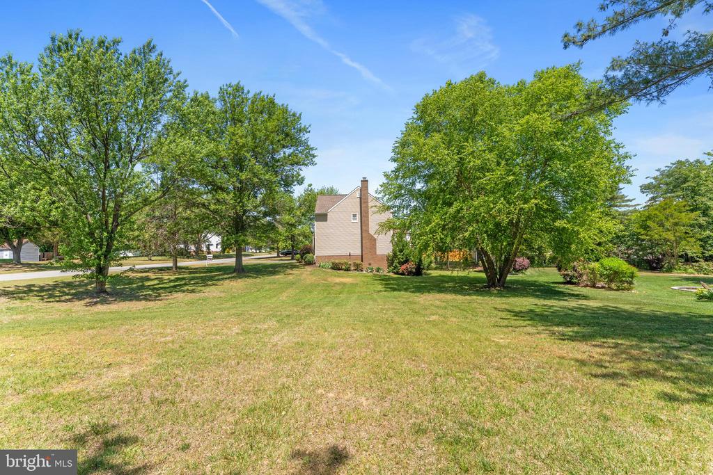11301 BEAUCLAIRE BLVD, FREDERICKSBURG, Virginia 22408, 5 Bedrooms Bedrooms, ,3 BathroomsBathrooms,Residential,11301 BEAUCLAIRE BLVD,VASP2041678 MLS # VASP2041678