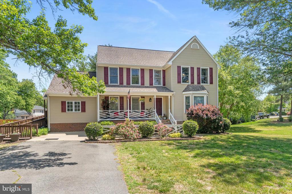 11301 BEAUCLAIRE BLVD, FREDERICKSBURG, Virginia 22408, 5 Bedrooms Bedrooms, ,3 BathroomsBathrooms,Residential,11301 BEAUCLAIRE BLVD,VASP2041678 MLS # VASP2041678
