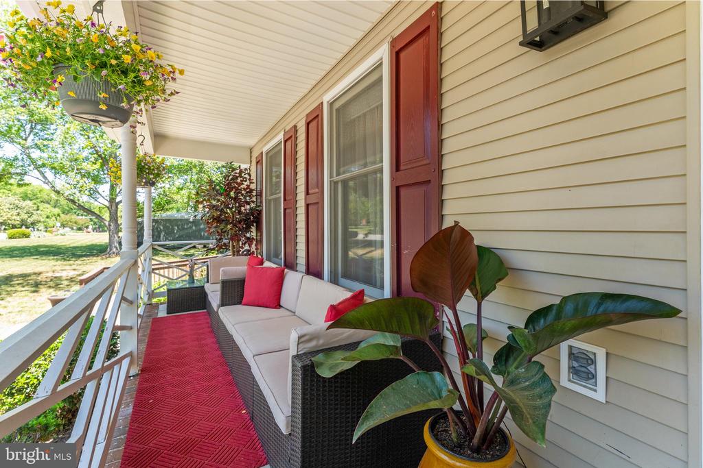 11301 BEAUCLAIRE BLVD, FREDERICKSBURG, Virginia 22408, 5 Bedrooms Bedrooms, ,3 BathroomsBathrooms,Residential,11301 BEAUCLAIRE BLVD,VASP2041678 MLS # VASP2041678