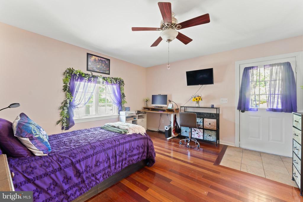 11301 BEAUCLAIRE BLVD, FREDERICKSBURG, Virginia 22408, 5 Bedrooms Bedrooms, ,3 BathroomsBathrooms,Residential,11301 BEAUCLAIRE BLVD,VASP2041678 MLS # VASP2041678