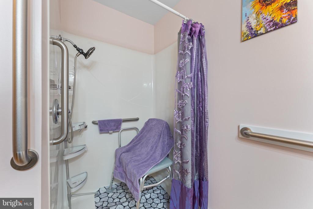 11301 BEAUCLAIRE BLVD, FREDERICKSBURG, Virginia 22408, 5 Bedrooms Bedrooms, ,3 BathroomsBathrooms,Residential,11301 BEAUCLAIRE BLVD,VASP2041678 MLS # VASP2041678