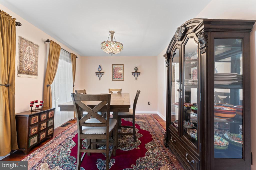 11301 BEAUCLAIRE BLVD, FREDERICKSBURG, Virginia 22408, 5 Bedrooms Bedrooms, ,3 BathroomsBathrooms,Residential,11301 BEAUCLAIRE BLVD,VASP2041678 MLS # VASP2041678