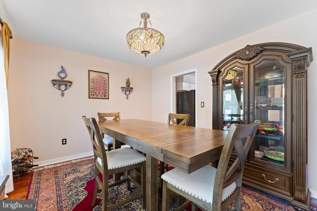 11301 BEAUCLAIRE BLVD, FREDERICKSBURG, Virginia 22408, 5 Bedrooms Bedrooms, ,3 BathroomsBathrooms,Residential,11301 BEAUCLAIRE BLVD,VASP2041678 MLS # VASP2041678