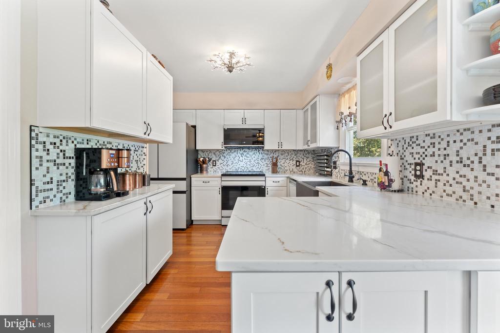 11301 BEAUCLAIRE BLVD, FREDERICKSBURG, Virginia 22408, 5 Bedrooms Bedrooms, ,3 BathroomsBathrooms,Residential,11301 BEAUCLAIRE BLVD,VASP2041678 MLS # VASP2041678
