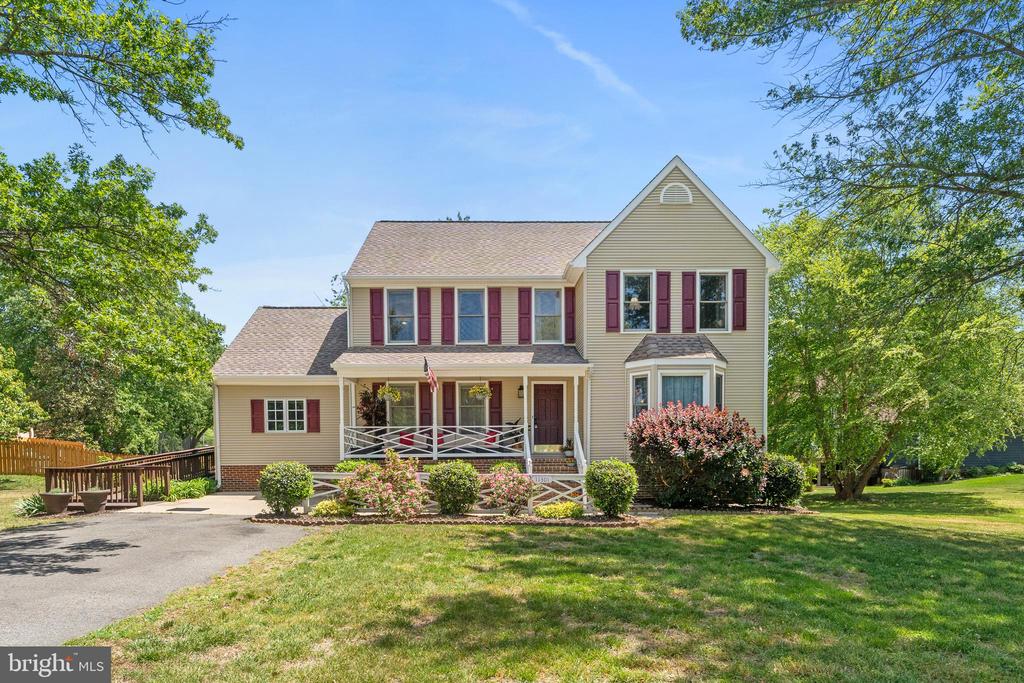 11301 BEAUCLAIRE BLVD, FREDERICKSBURG, Virginia 22408, 5 Bedrooms Bedrooms, ,3 BathroomsBathrooms,Residential,11301 BEAUCLAIRE BLVD,VASP2041678 MLS # VASP2041678