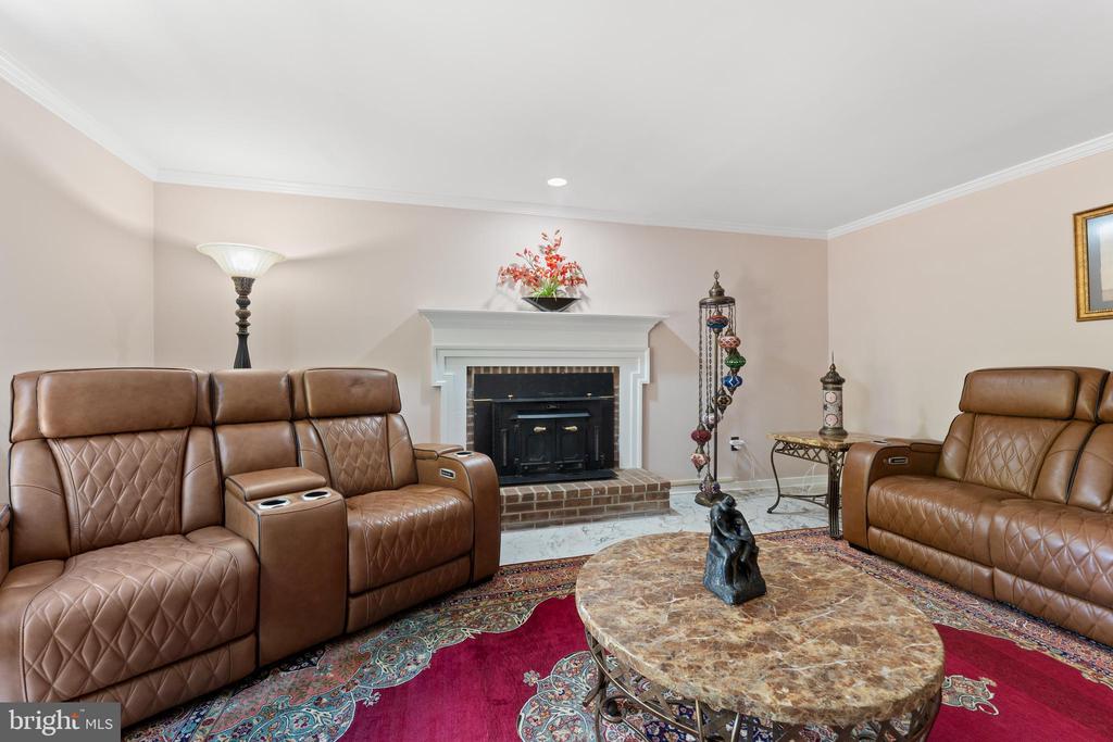 11301 BEAUCLAIRE BLVD, FREDERICKSBURG, Virginia 22408, 5 Bedrooms Bedrooms, ,3 BathroomsBathrooms,Residential,11301 BEAUCLAIRE BLVD,VASP2041678 MLS # VASP2041678
