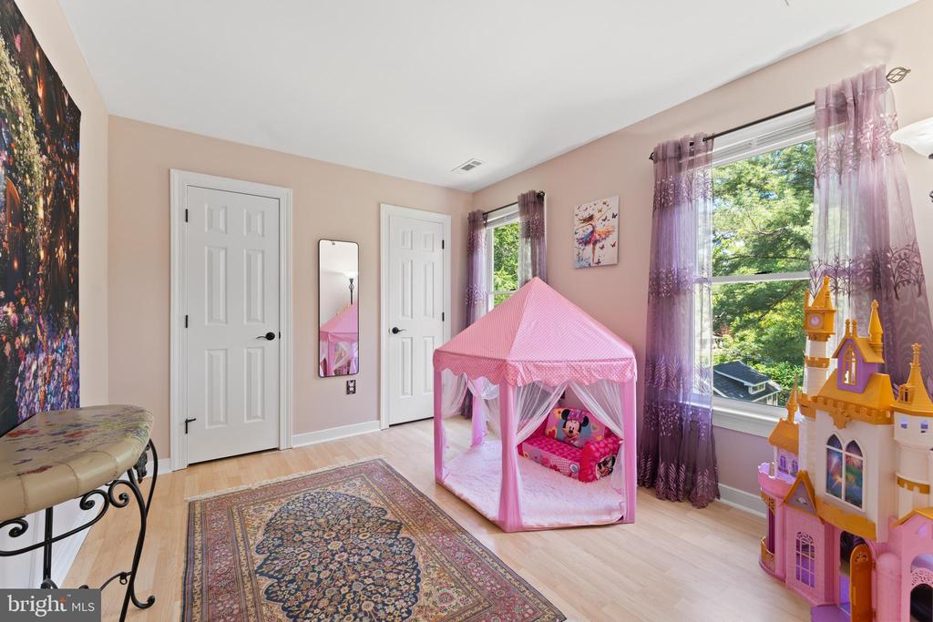 11301 BEAUCLAIRE BLVD, FREDERICKSBURG, Virginia 22408, 5 Bedrooms Bedrooms, ,3 BathroomsBathrooms,Residential,11301 BEAUCLAIRE BLVD,VASP2041678 MLS # VASP2041678
